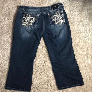 Miss Me easy cropped jeans